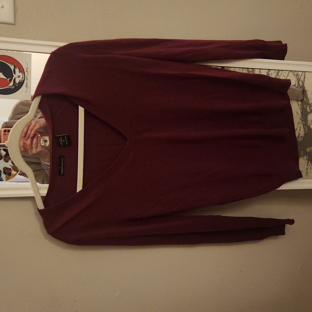 Maroon Moda sweater, V neck, size M